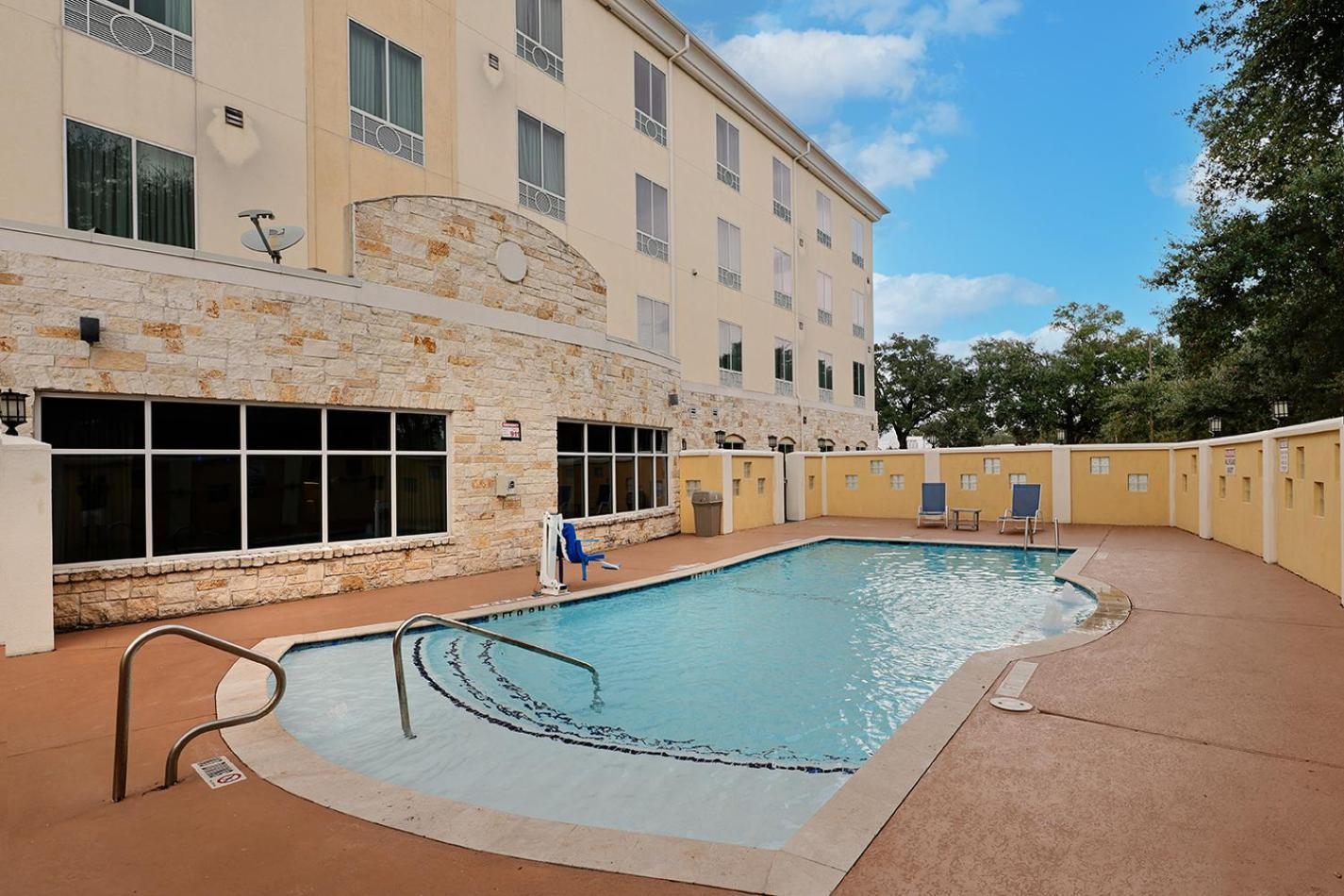 Holiday Inn Express & Suites Houston Northwest-Brookhollow By Ihg Exteriör bild