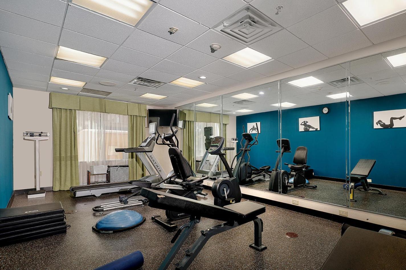 Holiday Inn Express & Suites Houston Northwest-Brookhollow By Ihg Exteriör bild