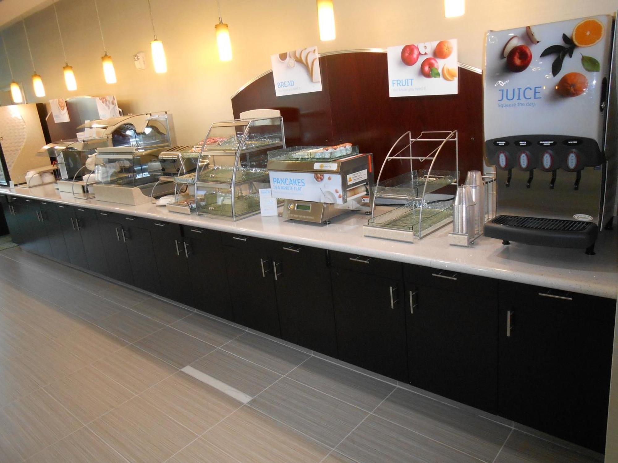 Holiday Inn Express & Suites Houston Northwest-Brookhollow By Ihg Exteriör bild